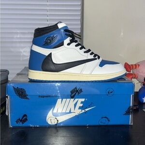 Used Jordan 1 Retro High OG SP 
Size 10.5

Wore them out like 5 times
